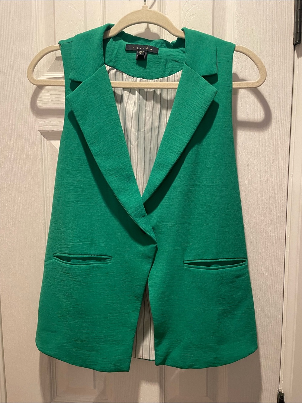 Tulléa Green Sleeveless Blazer Vest